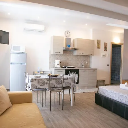 Holiday home Happy Giardini Naxos